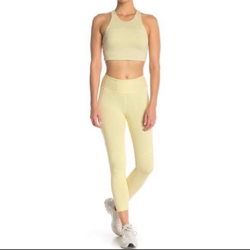 Outdoor Voices 3/4 Warmup Leggings Dandelion Size Medium High-Waisted